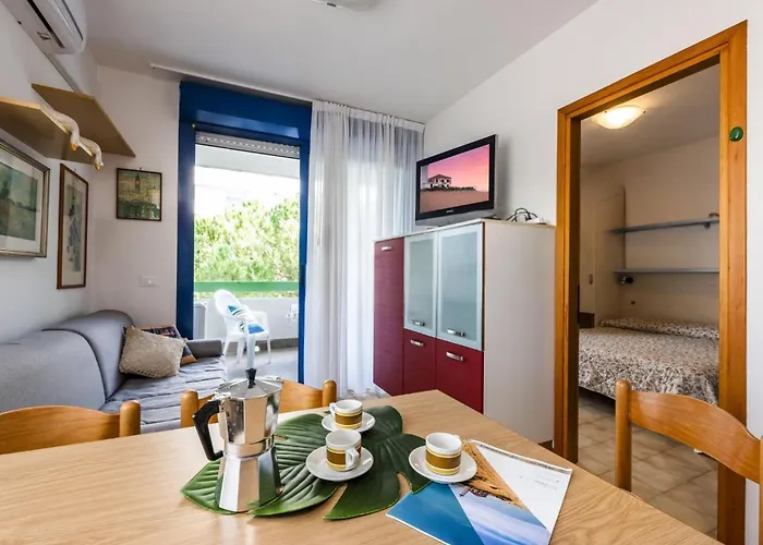 Lägenhet Beautiful Apartment Just Steps From The Sea